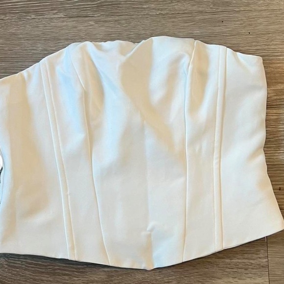 MOTF WHITE CORSET - Picture 3 of 3